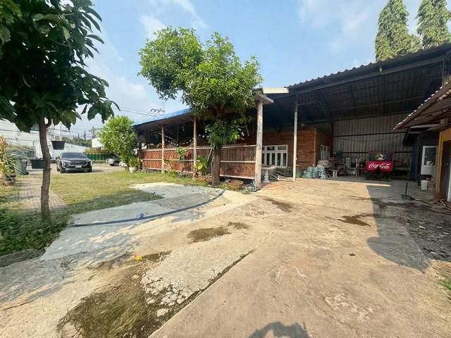 ขายที่ดินรวมสิ่งปลูกสร้าง เนี้อที่ 449 ตรว.ผังสีส้ม นวมินทร์42 เหมาะเป็นบ้านพักอาศัย ร้านอาหาร โกดัง