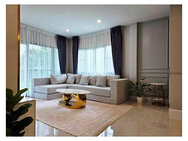 บ้านเดี่ยวหรูให้เช่า หลังมุม พื้นที่กว้าง Centro วิภาวดี–ดอนเมือง ทำเลดี ใกล้โรงเรียนนานาชาติ Harrow และสนามบินดอนเมือง