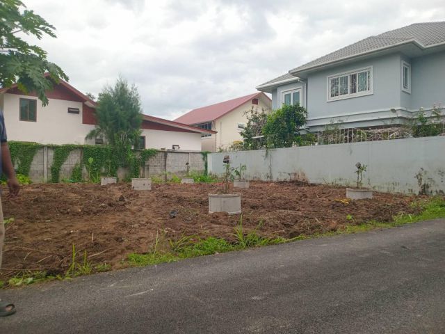 ขายที่ดิน ถมแล้ว ตัวเมืองเชียงใหม่ ราคาน่าคบ ใกล้ มหาลัย หลายแห่ง