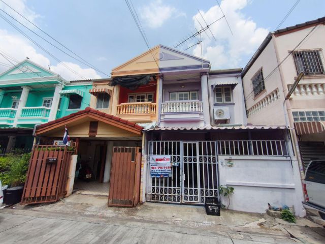 ขายด่วน!] ทาวน์เฮ้าส์ 2 ชั้น หมู่บ้านพิธิพันธ์ วิลล่า (พหลโยธิน 52)