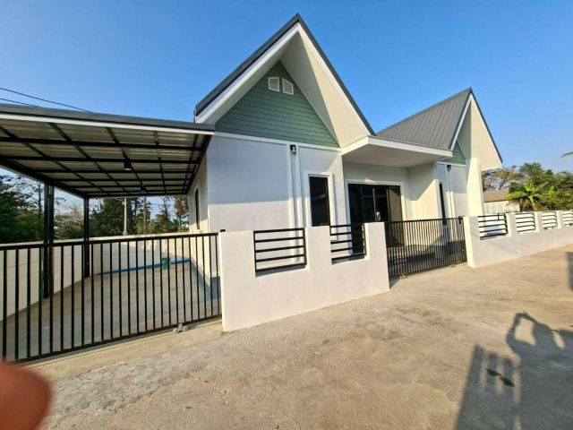 บ้านเดี่ยวพร้อมอยู่ เยื้องการไฟฟ้าสกลนคร ตลาดบายพาส