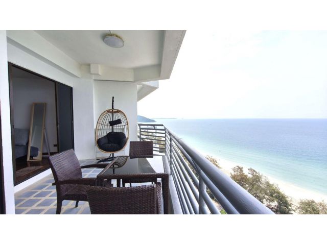 Beach condo on the 19th floor - price 2,300,000 THB