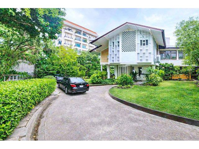 ใกล้ BTSอารีย์ 750 ม. ราชครู Produciton house Office 500ตร.ม. คฤหาสน์ขนาดใหญ่มาก 12นอน 1ไร่ 200ตรว. 500 ตร.ม. 5น้ำ 84,99