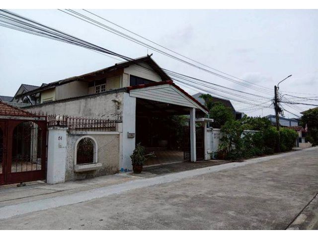 ขายบ้านเดี่ยว หมู่บ้านพฤกษชาติ รามคำแหง 118 เนื้อที่ 77 ตร.ว. 2 ชั้น 3 นอน 2 น้ำ