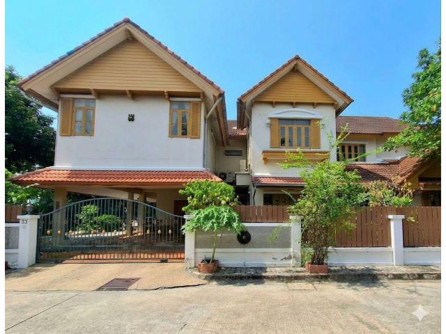 บ้านหลังริม เป็นส่วนตัว บนเนื่อที่ 124.7 ตร.ว. ม.วรารมย์ เพชรเกษม 81