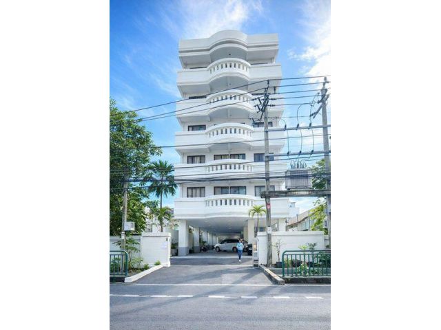 สุขุมวิท 23-33 มีแบบ 2 นอน 3 น้ำ ต่อห้อง เหมาะทำ AirBNB โรงแรม ใกล้ BTS พร้อมพงษ์ 900 ม. อาคาร 6 ชั้น 10 ห้อง 130 ตร.ม.