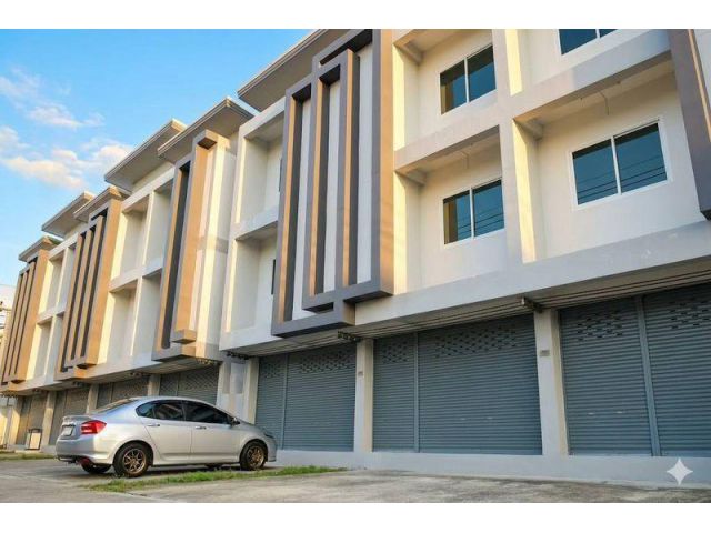 ขายอาคารพาณิชย์ 3 ชั้น หมู่บ้าน Grand Ville 2 พุทธมณฑลสาย 5 ซอยวัดเพลินเพชร 3 ห้องนอน ตำบลไร่ขิง อำเภอสามพราน