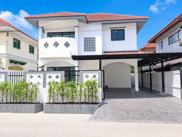 ขายบ้าน พร้อมอยู่ รีโนเวทใหม่ทั้งหลัง หมู่บ้านทวีทอง3 หนองแขม