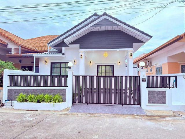 บ้านสวยพร้อมอยู่#หมู่บ้านคลาสสิกโฮม2 เฟอร์นิเจอร์ครบทั้งหลัง + เครื่องใช้ไฟฟ้าตามรูปPR:benz