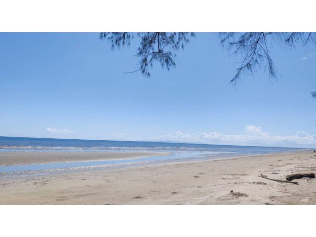 ขายที่ดิน 70 ไร่ ติดทะเลหาดไพริน ต.ไม้รูด อ.คลองใหญ่ จ.ตราด