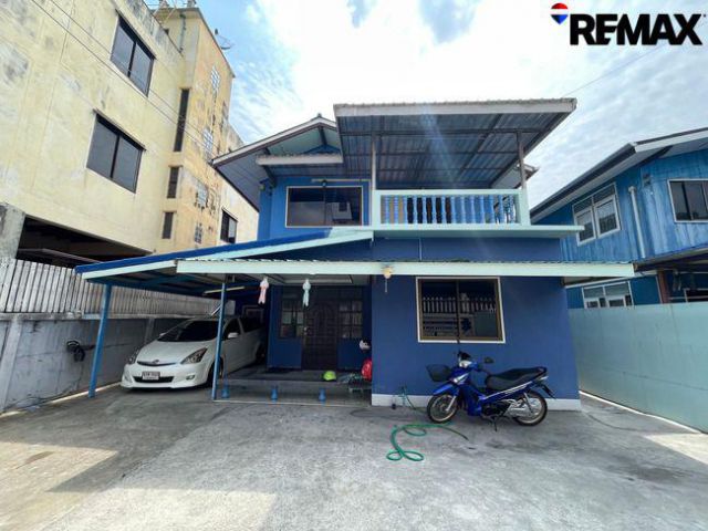 บ้านเดี่ยว 2 ชั้น พื้นที่ 50 ตร.ว. รีโนเวทใหม่ทั้งหลัง พร้อมอยู่ ทำเลศักยภาพย่านอ่อนนุช-ศรีนครินทร์ ใกล้ MRT สายสีเหลือง