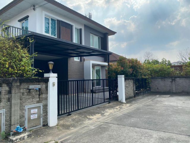 U1435 ให้เช่าบ้านเดี่ยว 2 ชั้น โครงการ คาซ่าเพรสโต้ ราชพฤกษ์ แจ้งวัฒนะ บ้านพร้อมเฟอร์ ทำเลดีเดินทางสะดวก เข้าออกได้หลายท