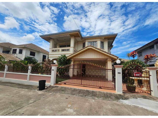 H1133 บ้านเดี่ยว 2 ชั้นให้เช่า 3 ห้องนอน เขาน้อย พัทยา รับสัตว์เลี้ยง