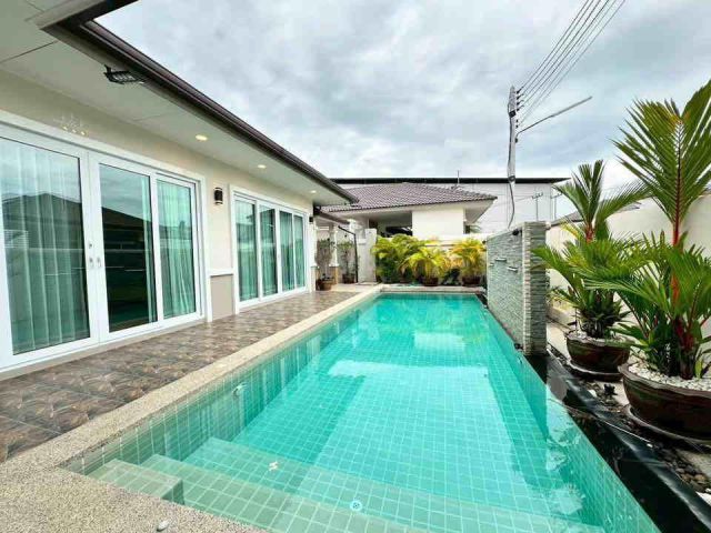 H1136 ขายบ้านเดี่ยวชั้นเดียว สไตล์โมเดิร์น 3 ห้องนอน พร้อมสระว่ายน้ำส่วนตัว