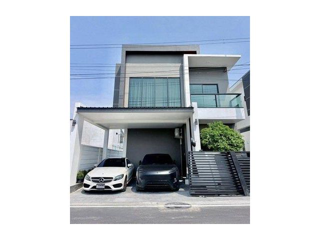 ให้เช่าบ้าน 2 ชั้น ทรงโมเดิร์น 4 ห้องนอน.3ห้องน้ำ2จอดรถ เฟอร์นิเจอร์ครบทุกห้อง ใกล้ เมกาบางนา