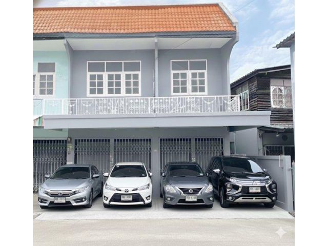 R03-02  ขายด่วน รีโนเวทใหม่ !!  อาคารพาณิชย์ 2 ชั้น  อ้อมใหญ่ ซอยเทศบาล 6 หลังใหญ่มาก ขนาด 28 ตรว. ตรงข้ามบิ๊กซีอ้อมใหญ่