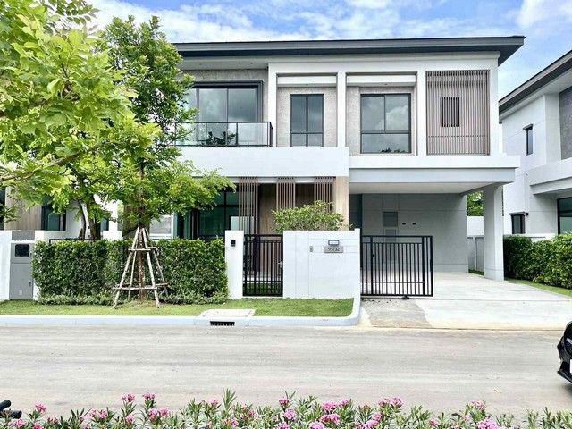 ให้เช่าบ้านเดี่ยว 4 ห้องนอน 4 ห้องน้ำ หน้าบ้านทิศเหนือ บางกอก บูเลอวาร์ด บางนา กม 5
