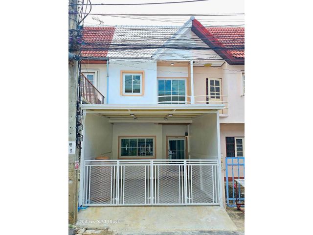 หมู่บ้านรัตนาวดี  จันทร์ทองเอี่ยม  ทาวน์เฮาส์ 2 ชั้น ตกแต่งใหม่พร้อมอยู่ใกล้เซ็นทรัลเวตเกส ทำเลรถไฟฟ้าMRT