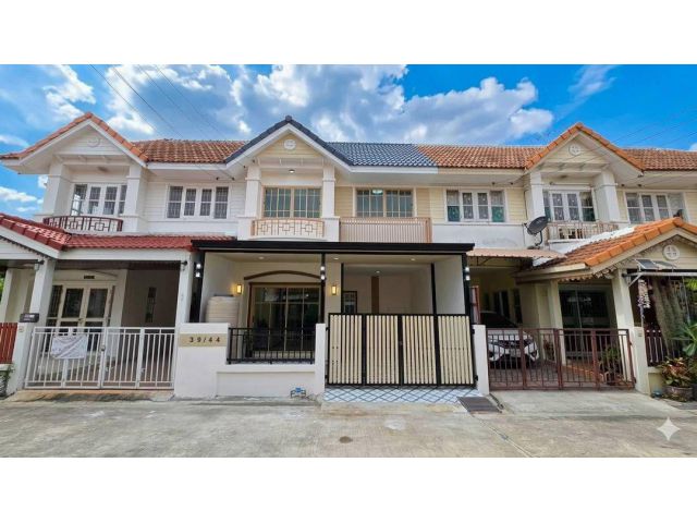 หมู่บ้านเปี่ยมสุข-บางใหญ่ ซอยกันตนา ทาวน์เฮาส์ 2 ชั้น ตกแต่งใหม่พร้อมอยู่ ทำเลบางใหญ่