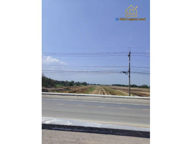 ขายที่ดินติดถนนลาดบัวหลวง-ไม้ตรา (ถนน 4 เลน)ขายยกแปลง 10 ไร่ 96 ตร.ว.
