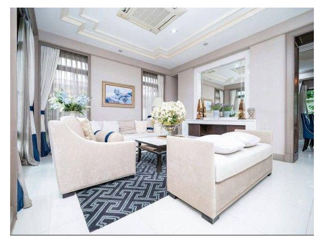 ขายบ้านคฤหาสน์แต่งเฟอร์หรูย่านวัชรพล บนที่ดิน 135.6 ตรว. พิกัดสุขาภิบาล5