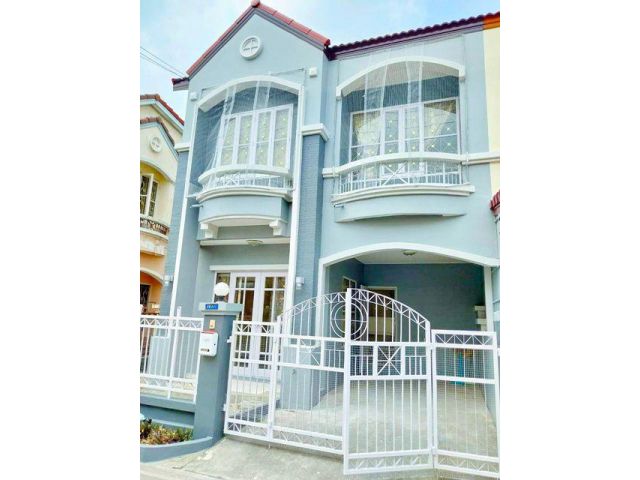 พุทธมณฑลสาย 4 ใกล้เดอะโฟร์ธ ให้เช่าทาวน์โฮมหัวมุม 3นอน 2น้ำ 37ตร.วา. 300 ตร.ม.7,499 B-M. มหิดลศาลายา ปิ่นเกล้า กระทุ่มล้