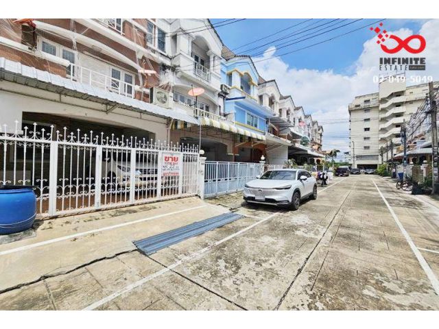 ให้เช่าทาวน์เฮาส์ 3 ชั้น 20 ตรว. หมู่บ้านปาล์มสวีท ซ.ลาดพร้าว 80 ใกล้ MRT สายสีเหลือง