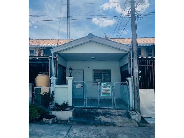 ขายทาวน์เฮ้าส์ 2 ชั้น การเคหะชุมชนลพบุรี 23.5 ตรว. ซอย 24 ตกแต่งครัวและหน้าบ้าน ได้พื้นที่ในบ้านกว้าง โครงสร้างแข็งแรง คุ้มมาก ใกล้โฮมโปรลพบุรี