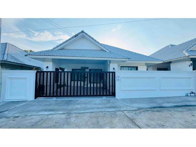 H1139 HOT SALE บ้านเดี่ยวสวย พร้อมอยู่ ใกล้โรงเรียนรีเจนส์นานาชาติ