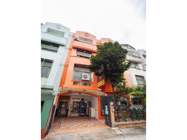 ให้เช่าอาคารพาณิชย์ 4 ชั้น 2 คูหาติดกันตีทะลุกันได้ 680 ตร.ม. ลาดพร้าว 15 (ซอย RS) ใกล้ Union Mall