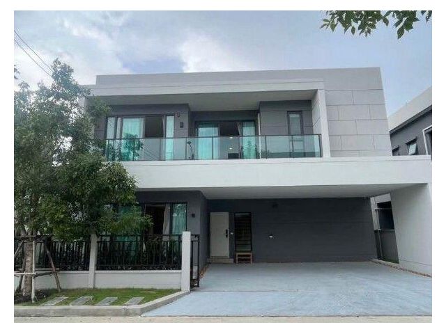 ให้เช่าบ้านเดี่ยวโครงการหรู The Centro Bangna ขนาด 4 ห้องนอน 5 ห้องน้ำ ใกล้เมกะบางนา