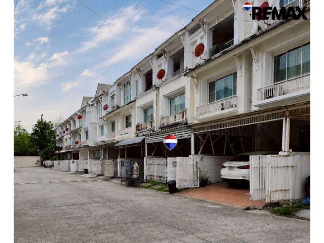 (มาใหม่!) Townhome 3 ห้องนอน, The Terrace พระราม 2-ท่าข้าม ( ขายพร้อมผู้เช่า ในราคาดีสุดๆ!!ได้เงินส่วนต่างทันที)