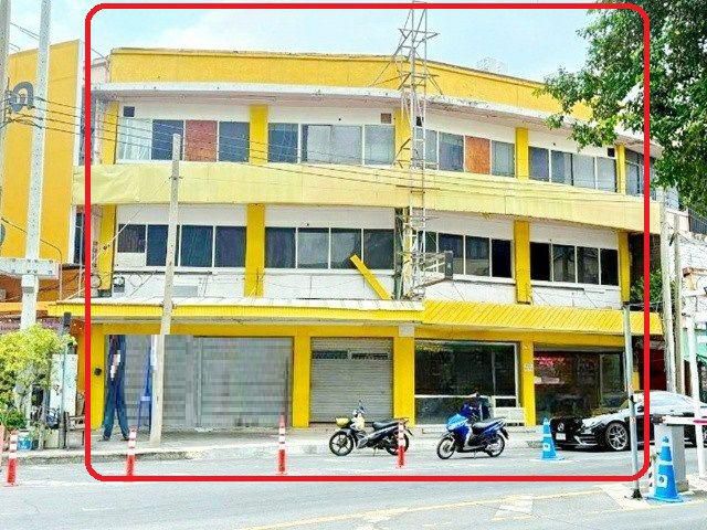 ติดถนนพระราม 4 ซ.จุฬา ใกล้ MRT สามย่าน 450 ม.พื้นที่ต่อชั้น 36 ตร.ว.144 ตร.ม. ตึกแถวให้เช่า 2 นอน 5 น้ำ