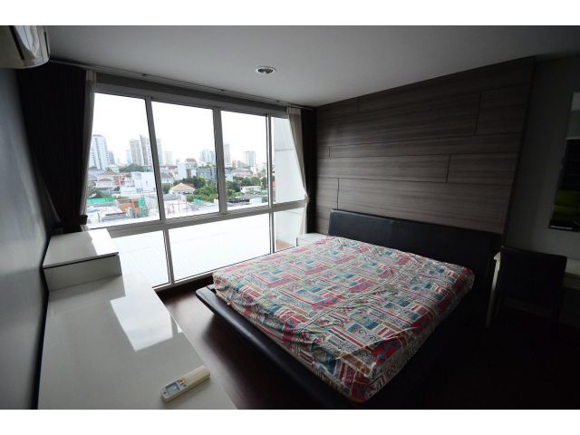 ขายห้องใหญ่ ทิศเหนือไม่ร้อน! P-129559] ดี 65 (D 65) ใกล้ BTS เอกมัย-พระโขนง เขตวัฒนา 085-592-2897 Line: @easythaihome