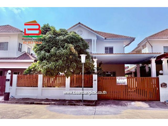 บ้านเดี่ยว หมู่บ้านสวนสวย เนื้อที่ 75 ตรว. (ติดกับซอยร่วมสามัคคี) ถนนพัฒนาการ แขวงหนองบอน เขตประเวศ