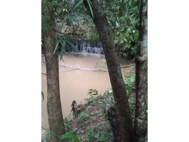 ด่วนขายที่ดินติดถนนดำ หลังติดลำธาร ใกล้น้ำตกเฒ่าโต้