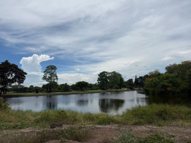 ขายที่ดินสวยในหมู่บ้าน เลควูด บางนา กม 18 lakewood ติดเลค ติดกรีน ติดถนนหลัก