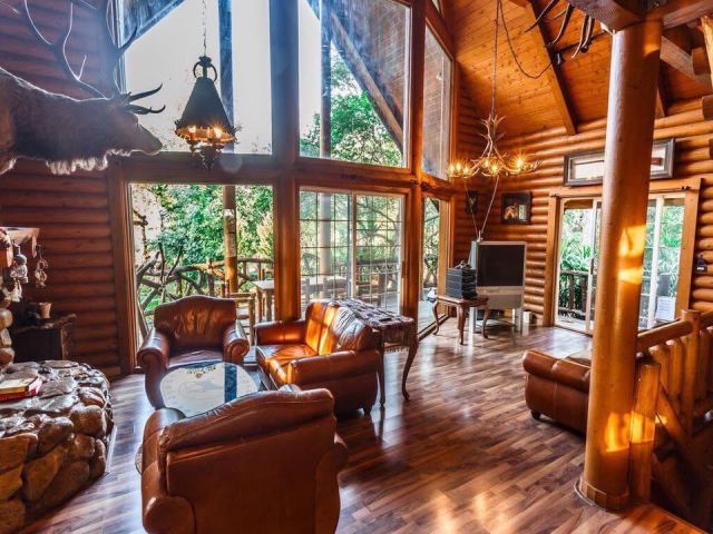 rent Wooden House Sankamphang,Chiangmai Selling Wooden House in Sankhamhaeng Chiang Mai