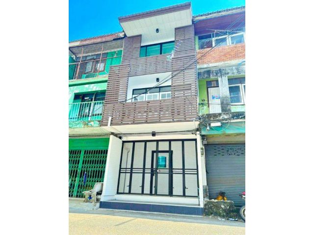 AIRBNB รร.นานาชาติเวลล์ส อ่อนนุช 600 ม. ใกล้ BTSบางจาก 460ม. อาคาร 3ชั้น 5นอน 18 ตร.ว.208 ตร.ม.