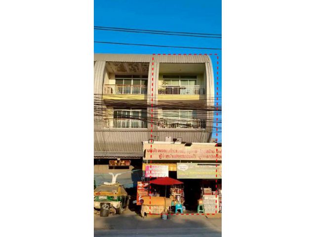 ขายตึกแถว 3 ชั้น พร้อมชั้นลอยเก็บของอีก 1 ชั้น 43.2 ตร.ว. ซอย สุภาพงษ์ 1 แยก 6