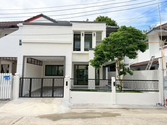บ้านรีโนเวทใหม่ หมู่บ้านรัตนาวลัย ถ.วิภาวดีรังสิต ดอนเมือง
