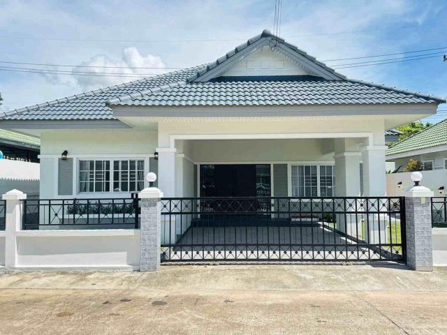 H1142 ขายบ้านเดี่ยวรีโนเวทใหม่ 3 ห้องนอน พร้อมเข้าอยู่ ทำเลดี พัทยา–กระทิงลาย