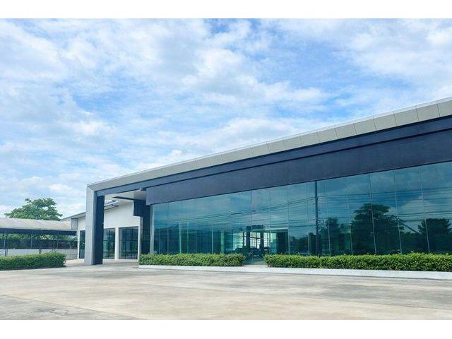 ถ.สายเอเชีย หน้ากว้าง 38 เมตร 1,700 ตร.ม.โชว์รูมพร้อมใช้งาน บนพื้นที่ 2 ไร่ สิงห์บุรี บางมัญ