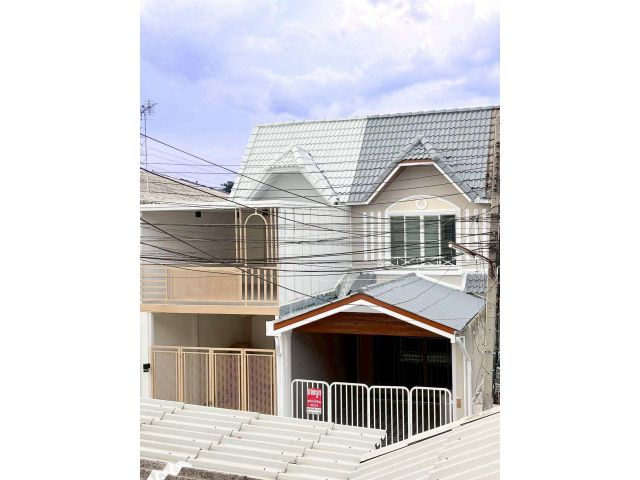หมู่บ้านร่มเงาไม้ ถนนวัดลาดปลาดุก ทาวน์เฮ้าส์ 2 ชั้น ตกแต่งใหม่พร้อมอยู่ โทนสีอบอุ่น คลาสสิค แบบมีคลาส