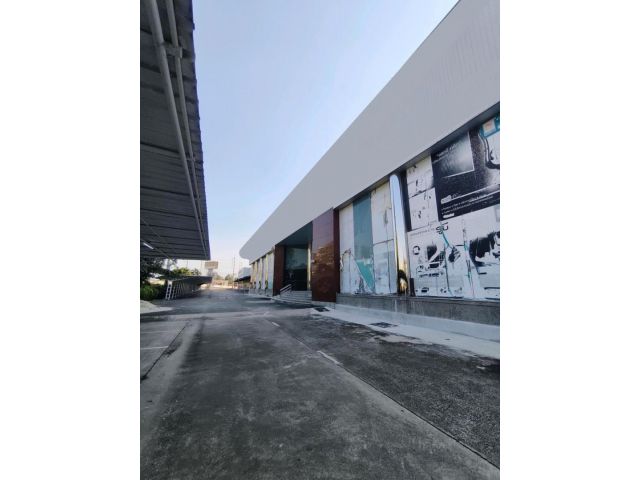ให้เช่าโชว์รูม Showroom ย่านรามอินทรา พื้นที่ 4,062 ตรม. ใกล้แฟชั่นไอส์แลนด์