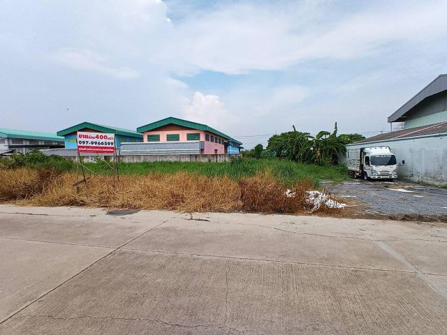 ขายที่ดิน 400 ตร.ว ใกล้เทศบาลคลองพระอุดม ซ.วัดท่าเกวียน ลาดหลุมแก้ว ปทุมธานี หน้ากว้าง 56 เมตร ลึก 28 เมตร ราคาถูกสุดๆ
