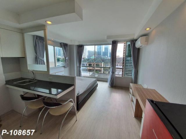P-108657 — ขายคอนโด ชั้น 5 Humble Living ห้องสตูดิโอ วิวเมือง ใกล้ MRT สุทธิสาร 085-592-2897 Line: @easythaihome