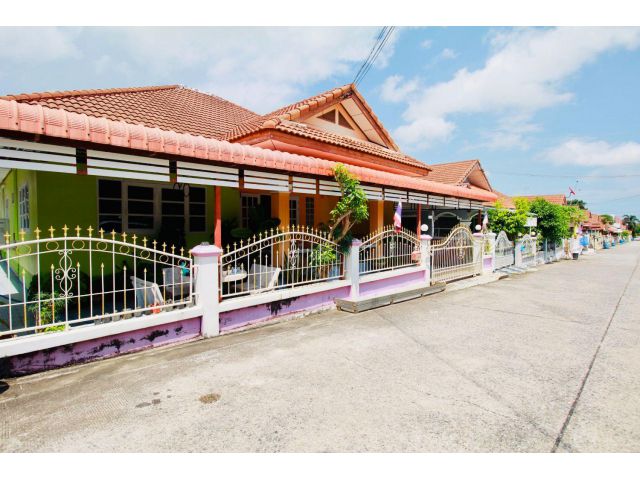 ขายบ้านเดี่ยว 61 ตร.วา หมู่บ้านราชนุช14 ติดถนนสุขุมวิท ใกล้โรบินสัน บ้านฉาง ระยอง 2 กม.