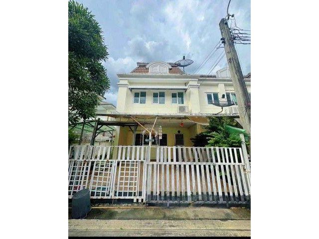 ให้เช่าทาวน์โฮม เลี้ยงสัตว์ได้ โครงการ The Exclusive Townhome นวลจันทร์ 56 หลังมุม นวลจันทร์ - เลียบด่วนรามอินทรา