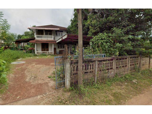 ฮวงจุ้ยรับทรัพย์! ขายบ้านพร้อมที่ดิน 393.9 ตร.ว. หน้าติดหนองน้ำใหญ่ ใกล้ถนนสกลนคร-นาแก แค่ 300 เมตร